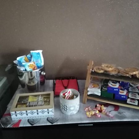Emmanueli65 Fronte Clinica Per 5 Matrimoniale 2 Singoli 1 Divano Letto Пьяченца Экстерьер фото